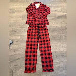 Red and Black Plaid Womens medium Pajamas